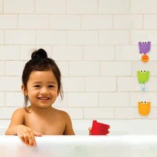 Munchkin Banyo Duvarına Yapışan, Vakumlu Renkli Eğlenceli Banyo Oyuncağı 12ay+