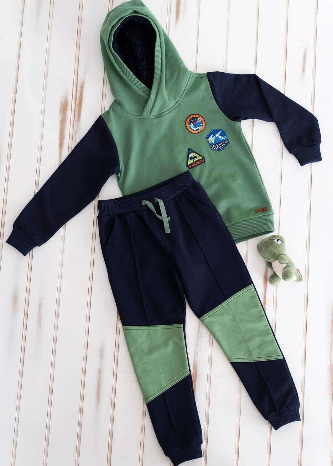 Yeşil Lacivert Armalı Takım