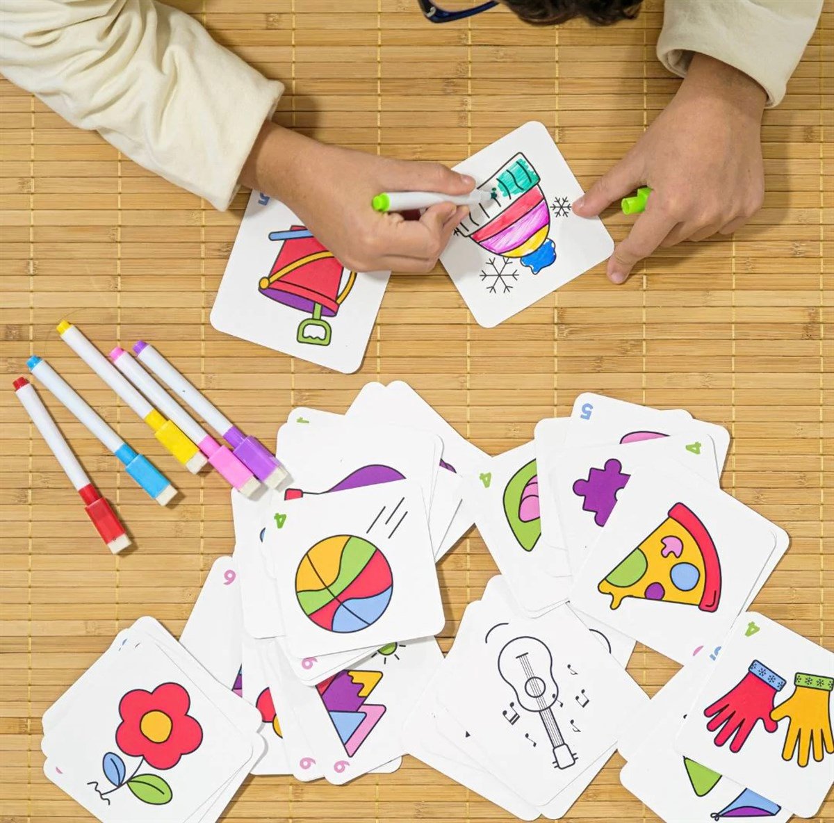 Color Me Memory - Boyamalı Hafıza, Dikkat ve Hız oyunu