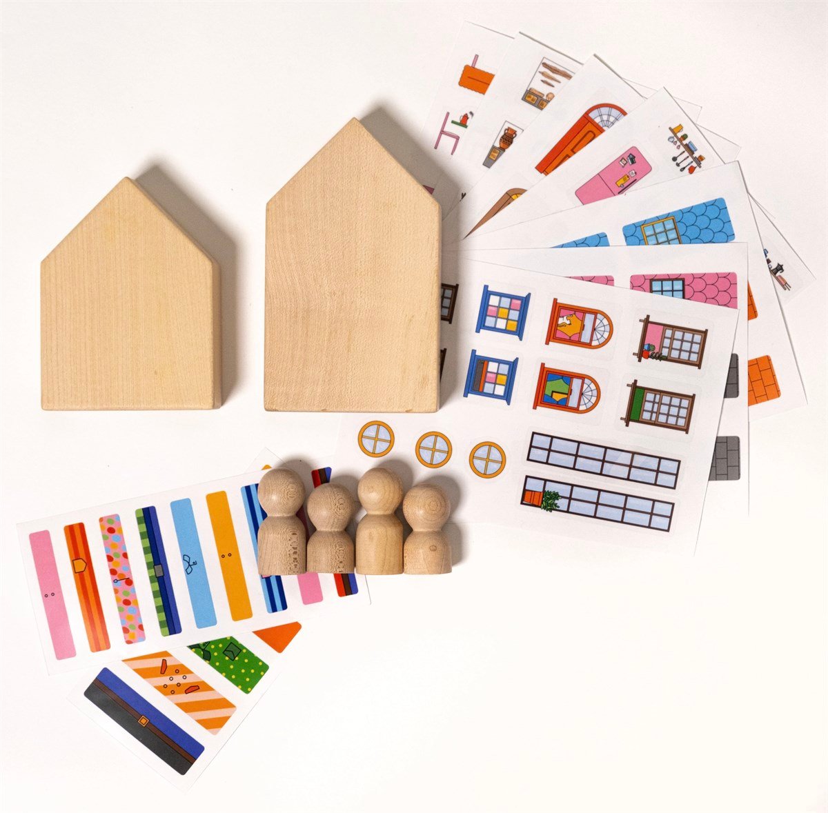 Decorate it yourself: Çıkartmalarla Kasabanı Yaratma Oyunu