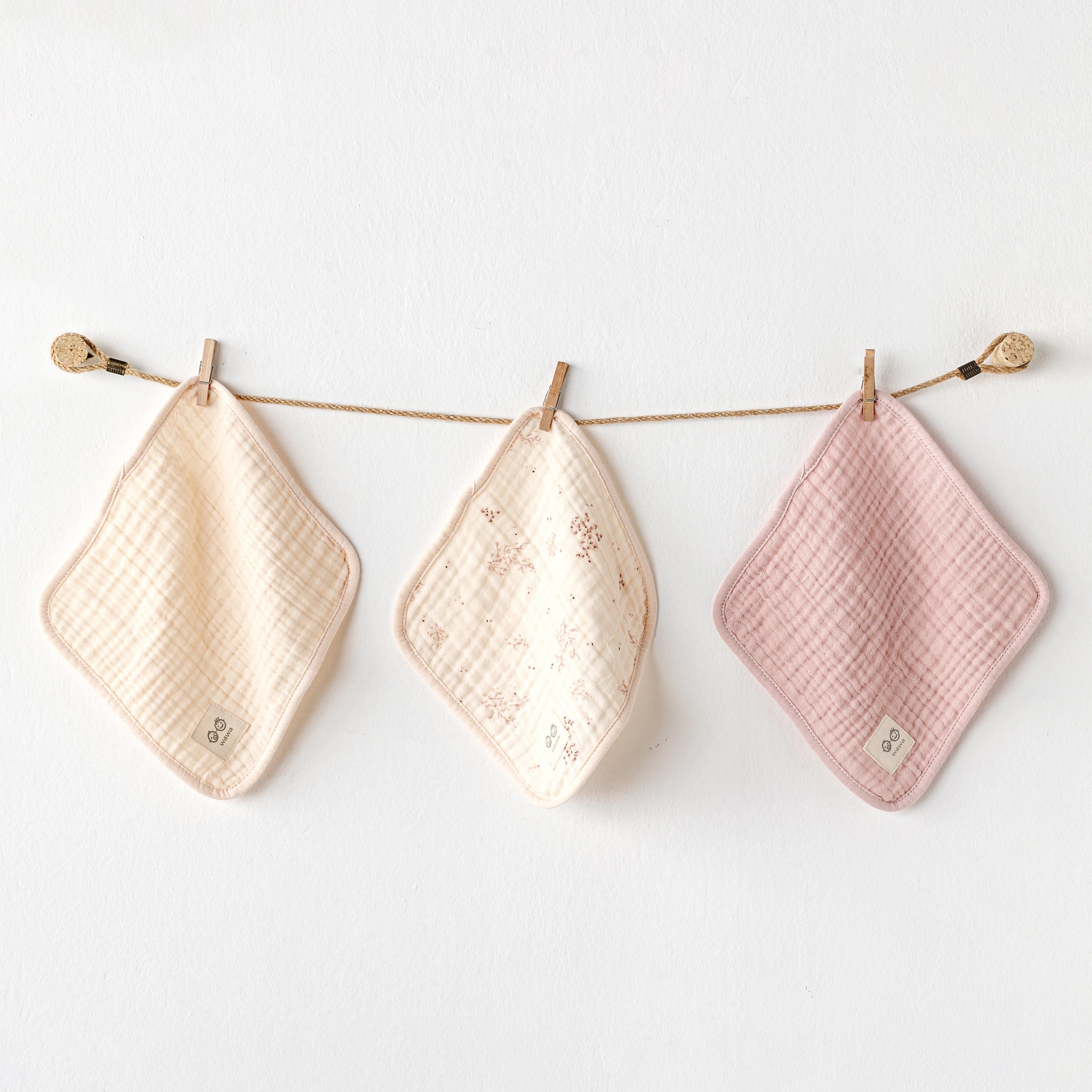 AC24689 BEBEK AĞIZ MENDİLİ 3 PCS WASHCLOTHS 20X20CM PRETTY COLORFULL