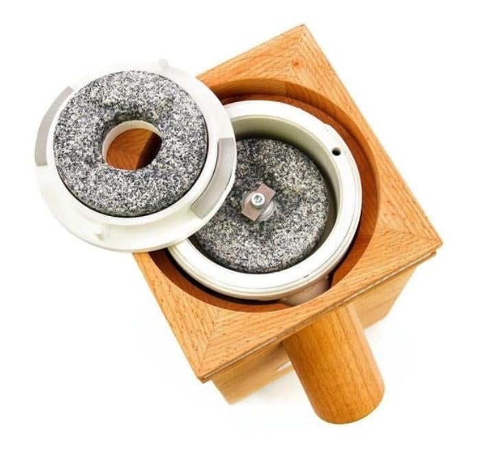 Komo Un Değirmeni Fidibus Medium 2004KomoKomo Un Değirmeni Fidibus Medium 2004HAMUR HAZIRLIK MAKİNELERİKomo Un Değirmeni Fidibus Medium 2004