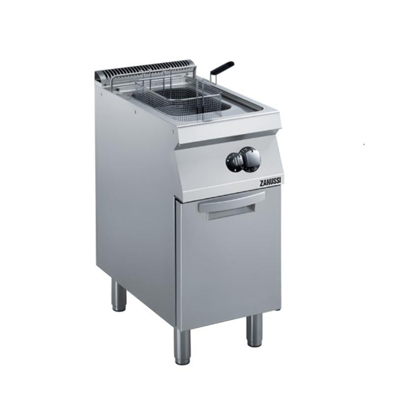 ZanussiZanussi Dolaplı 15 Litre Endüstriyel Fritöz Gazlı 40x70x85 cm 372070Gazlı FritözlerZanussi Dolaplı 15 Litre Endüstriyel Fritöz Gazlı 40x70x85 cm 372070