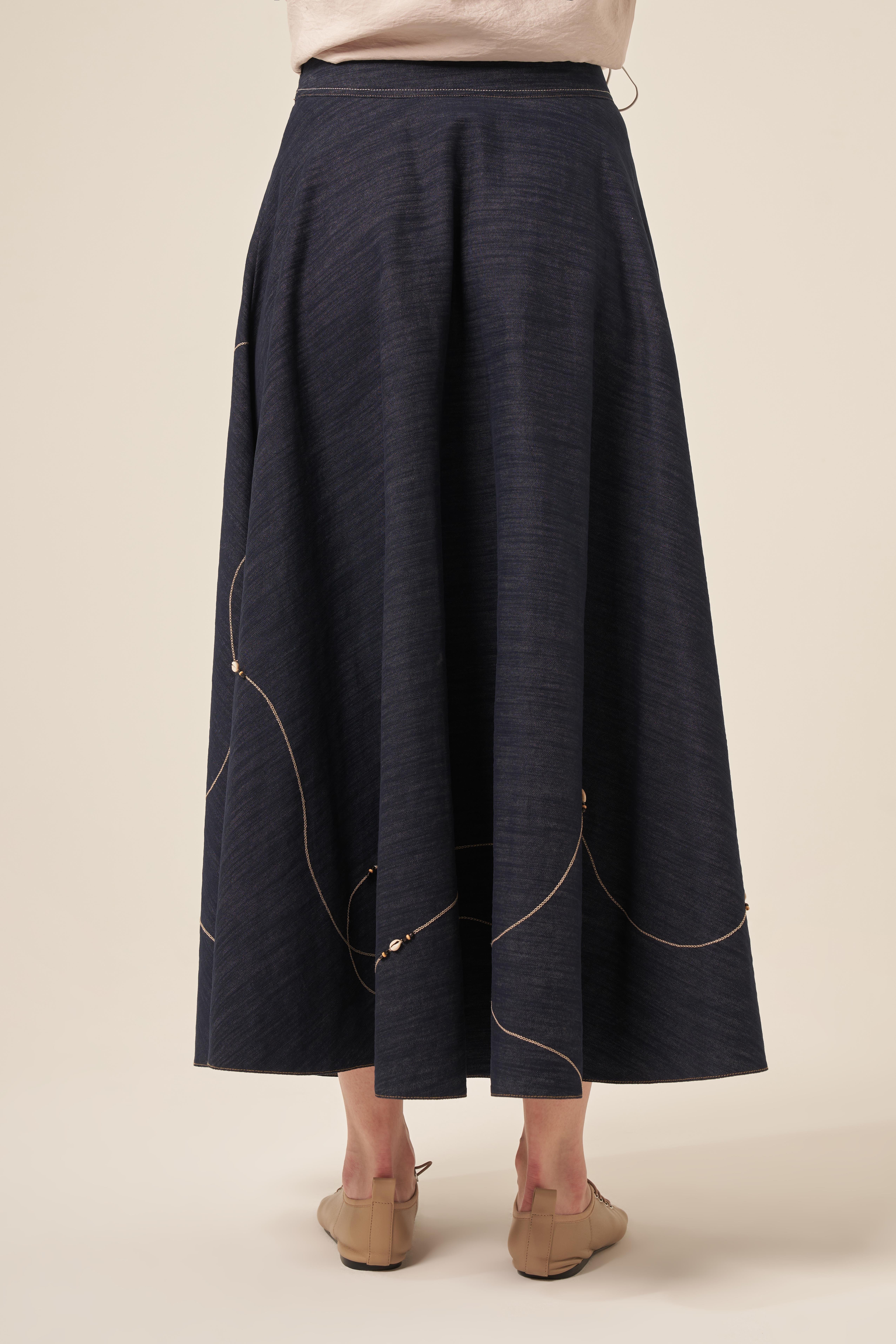 DENİZ KABUĞU İŞLEMELİ DENIM KLOŞ ETEK