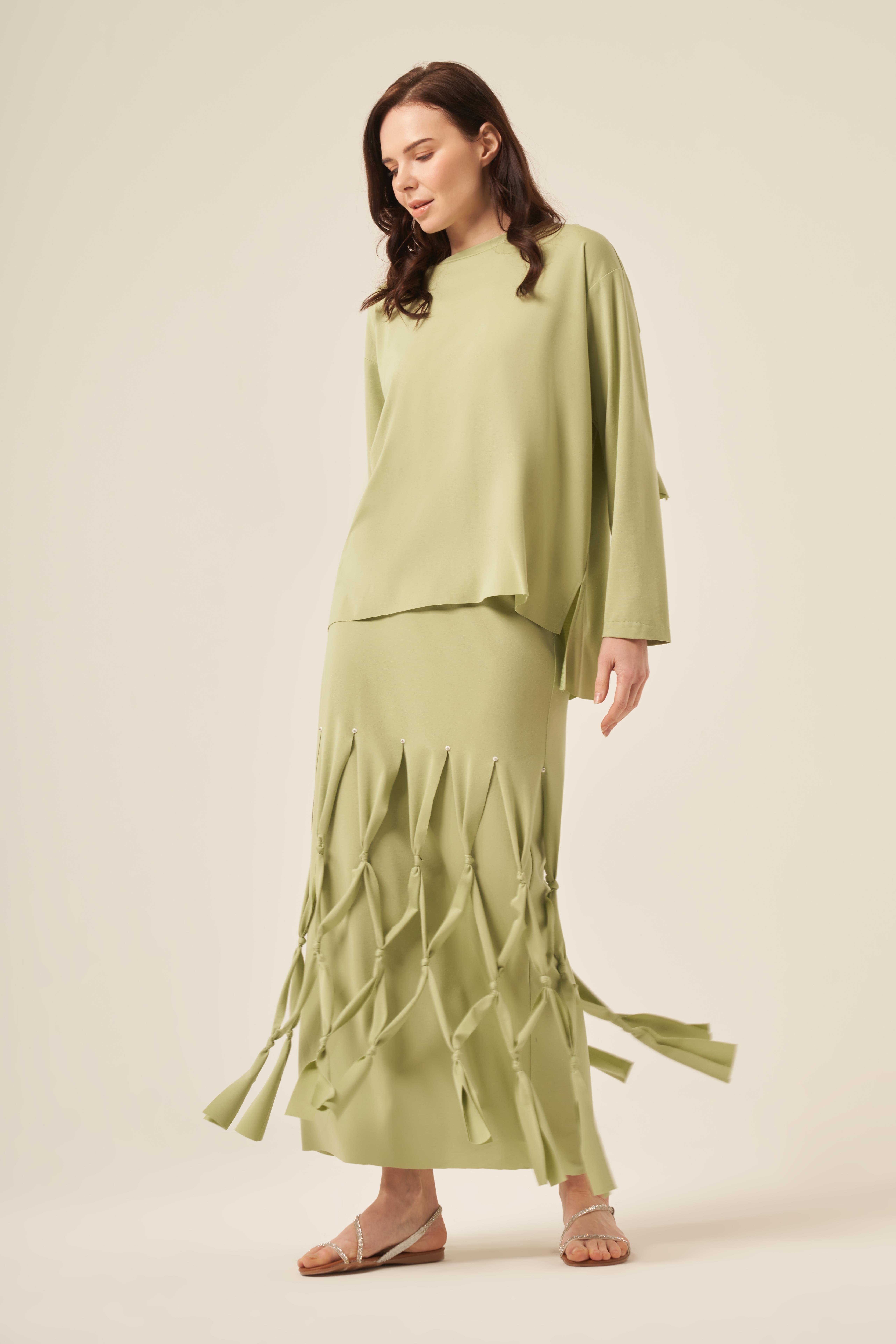 DÜĞÜMLÜ VE SAÇAKLI BAMBU PANTOLONLU TAKIM