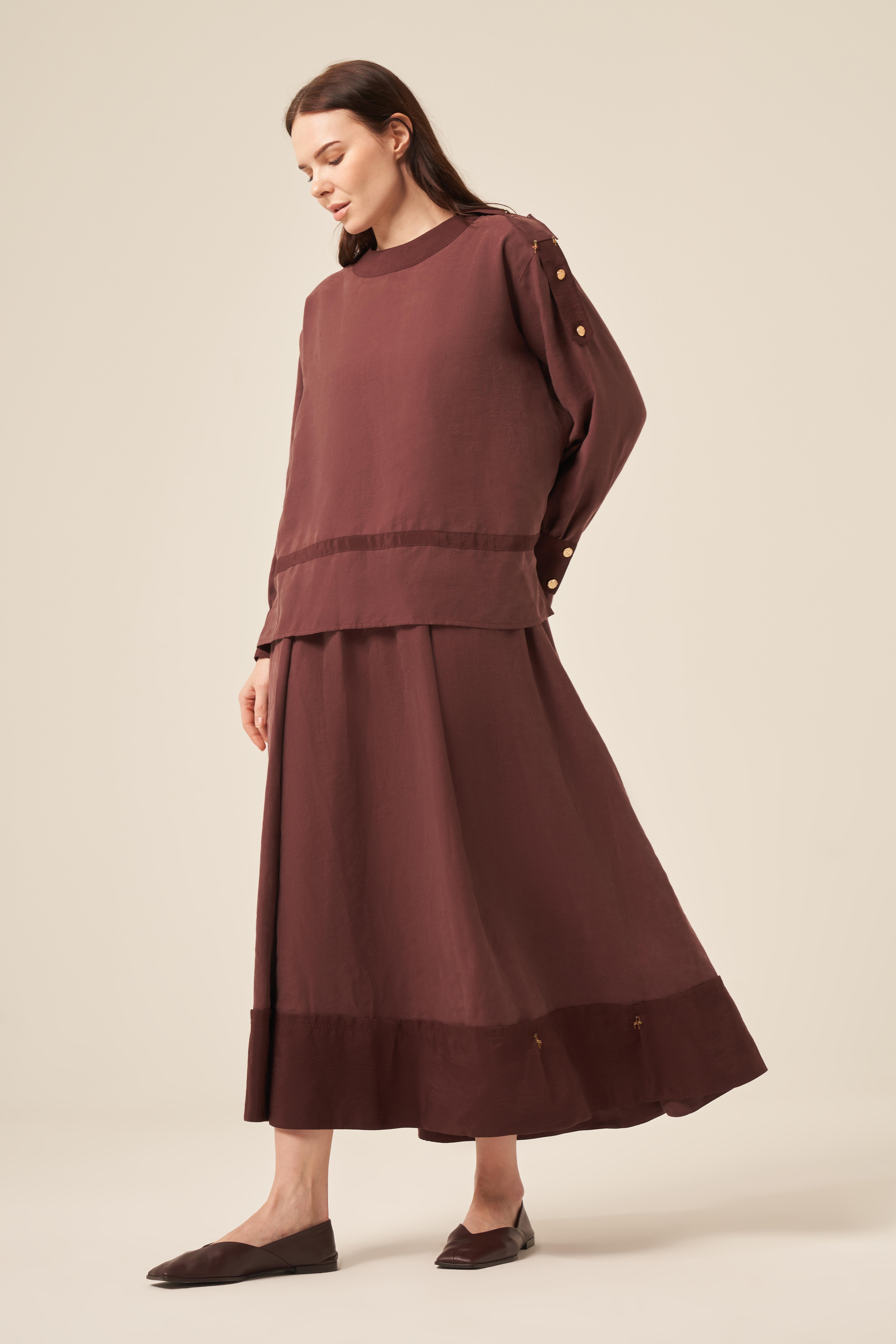 OMUZLARI APOLET DETAYLI DÜĞMELİ DUBAI GARNİLİ PASION ETEKLİ TAKIM