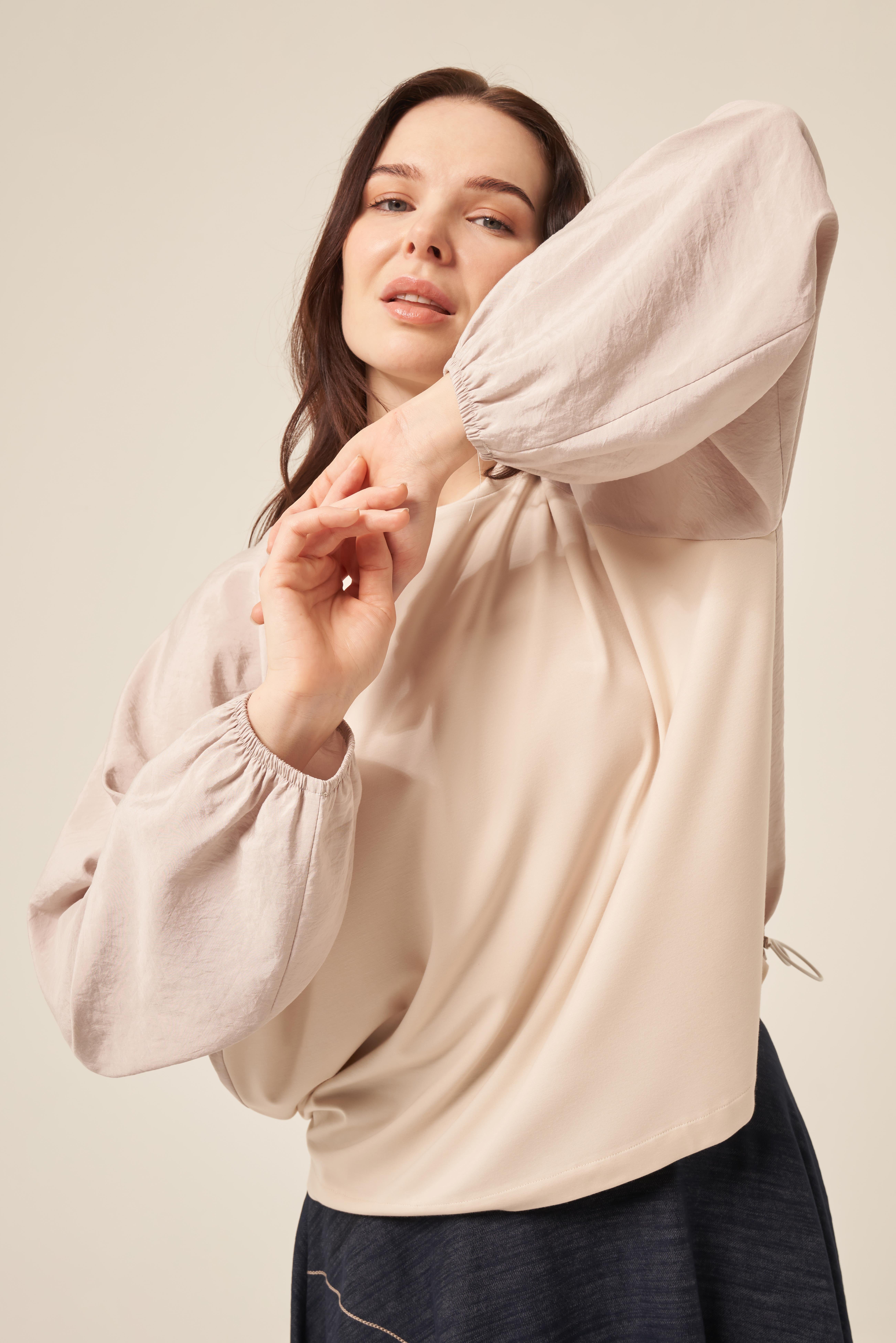 ÖNÜ BAMBU ARKASI DUBAI KOLU LASTIKLI KISA BLUZ