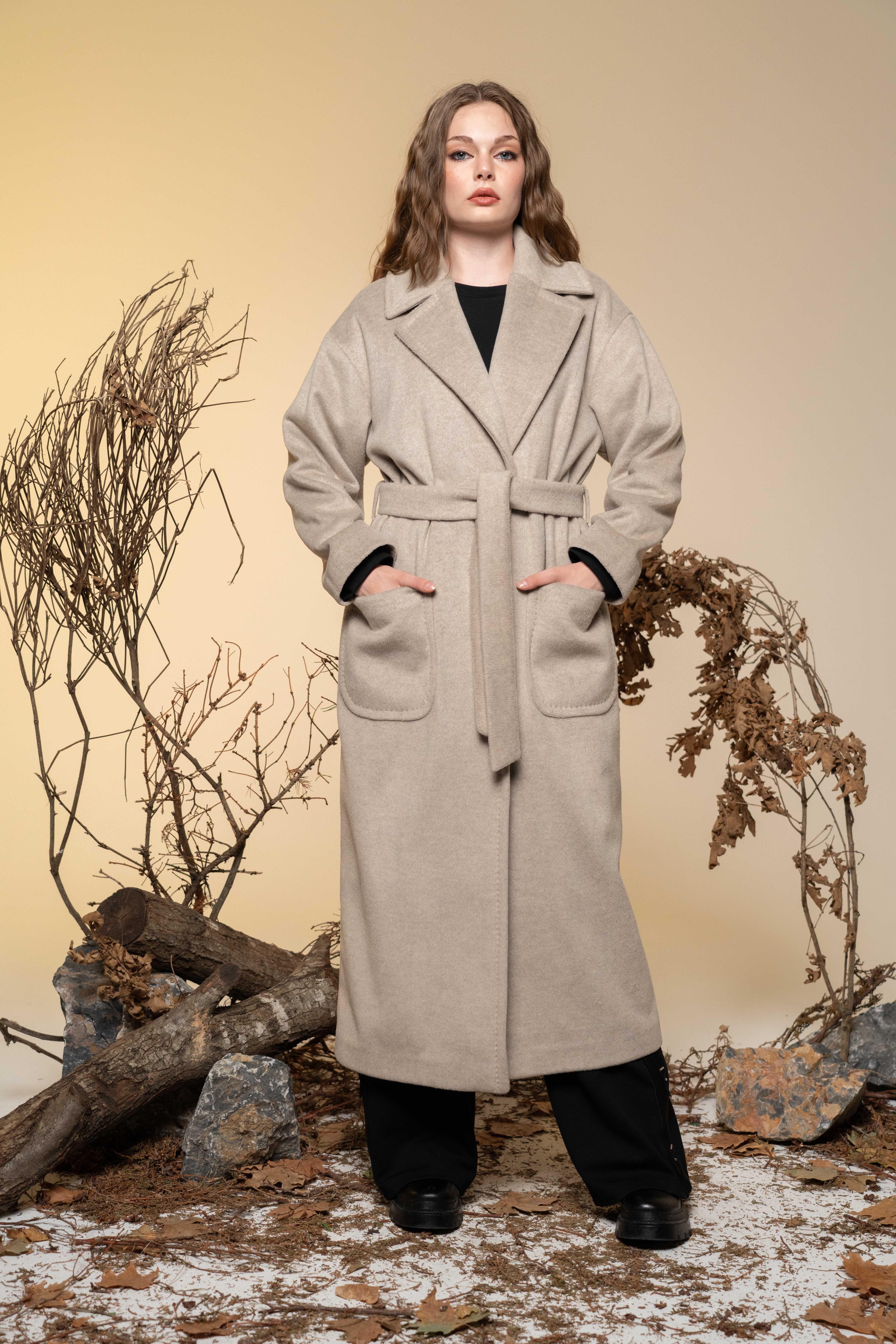 PUNTO DİKİŞLİ MANTO