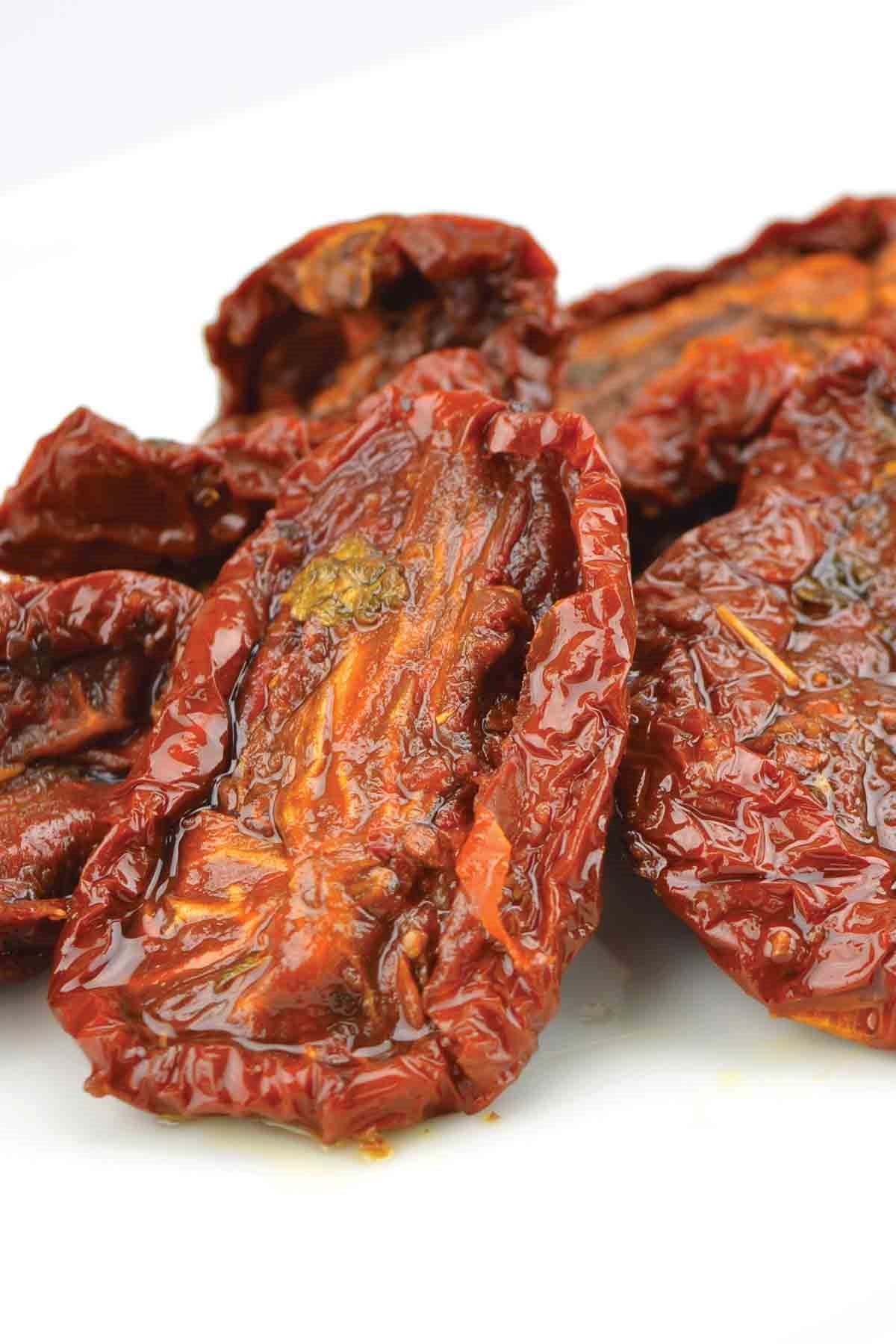 Güneşte KurutulmuşGüneşte Kurutulmuş  Domates ‐  Yağda Marine ‐  Yarım Kesim 2650 ml