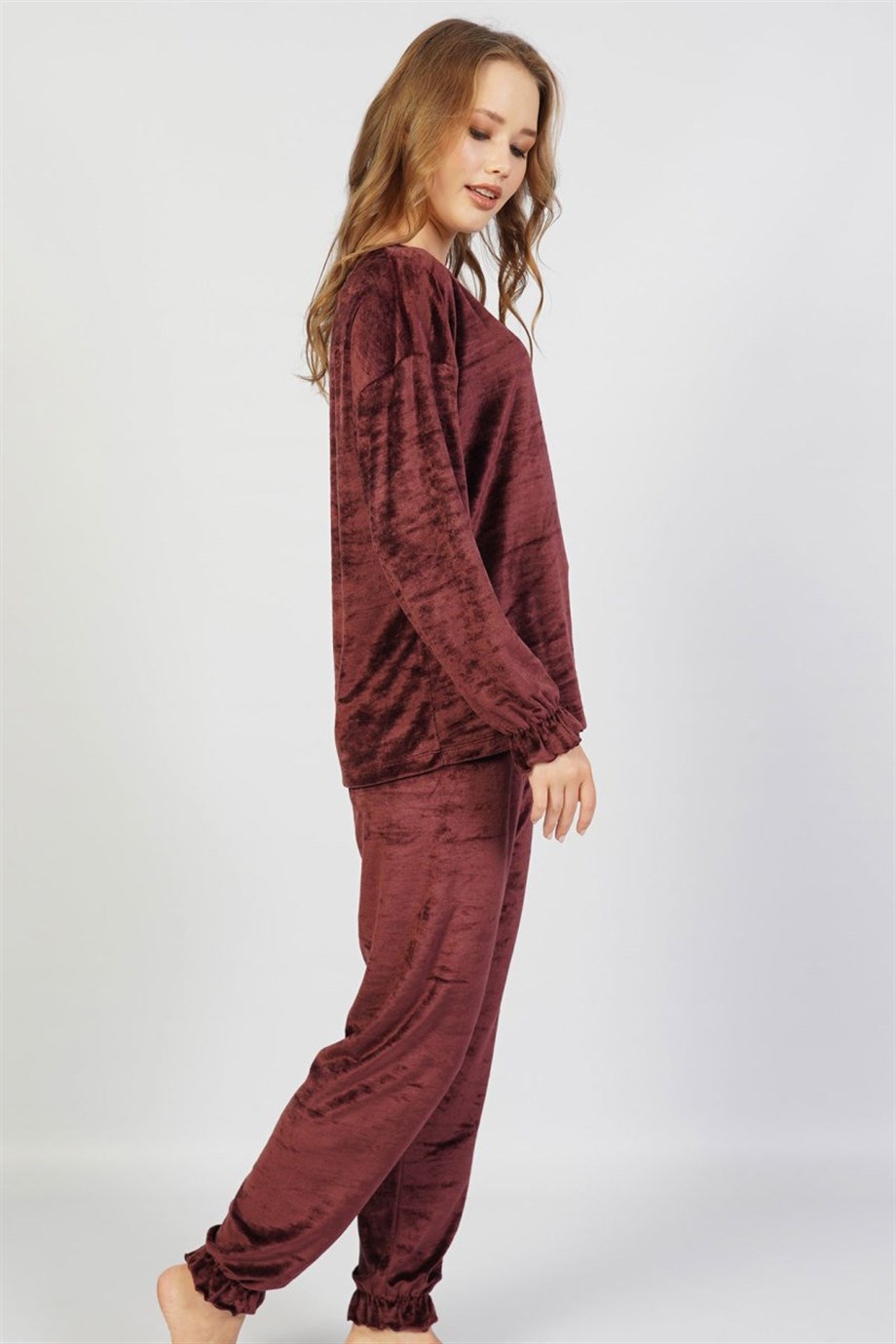 Vienetta Kadın Kahve Kadife Uzun Kollu Pijama Takımı 1052470000