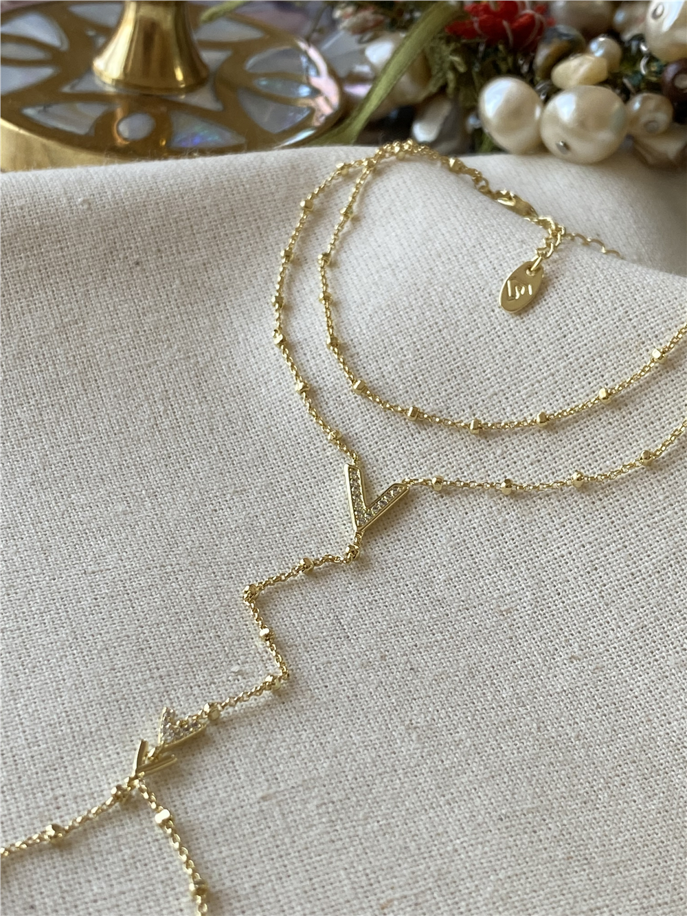 14K Mini Dorikalı V Model Şahmeran