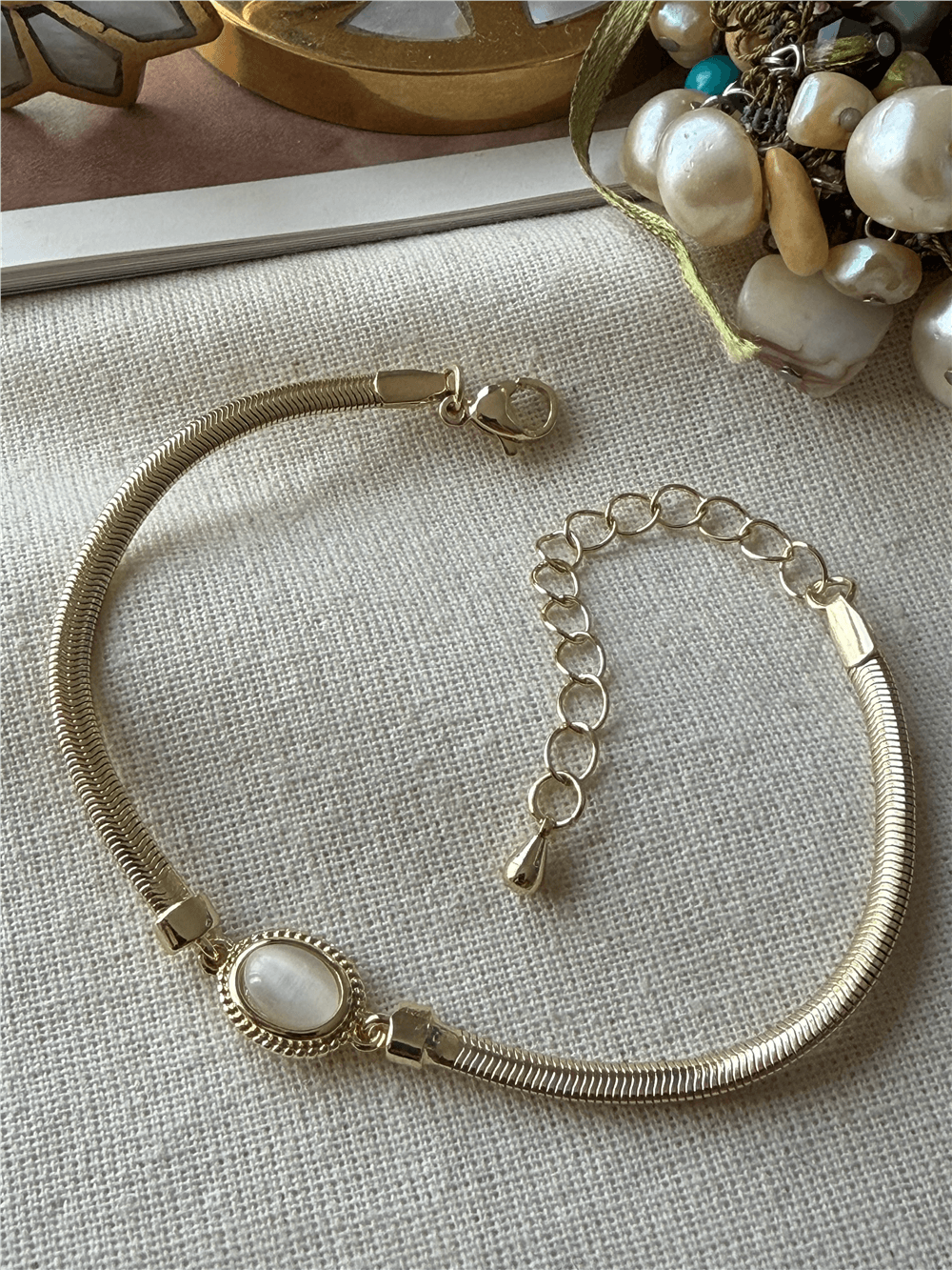 14K Oval Şeffaf Taşlı Worm Bileklik