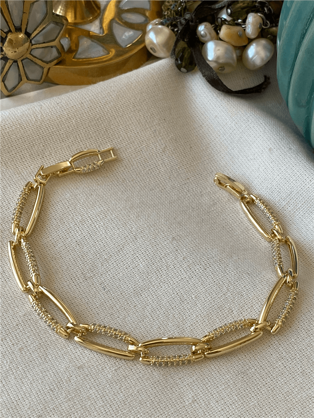14K Taşlı Geniş Oval Bileklik