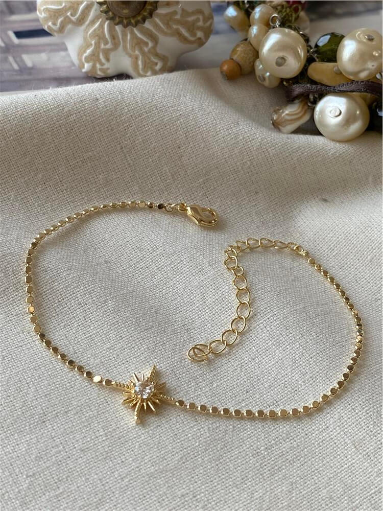 14K Taşlı Kuzeyyıldızı Detaylı Ezme Bileklik