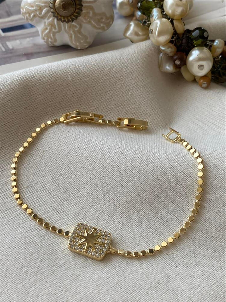 14K Taşlı Kuzeyyıldızı Plaka Detaylı Ezme Bileklik