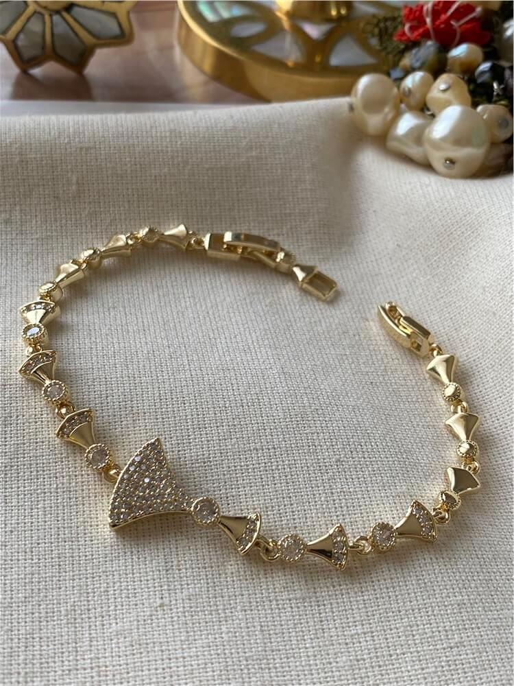 14K Taşlı Üçgen Model Bileklik