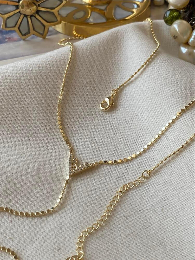 14K V Tasarım Y Model Kolye