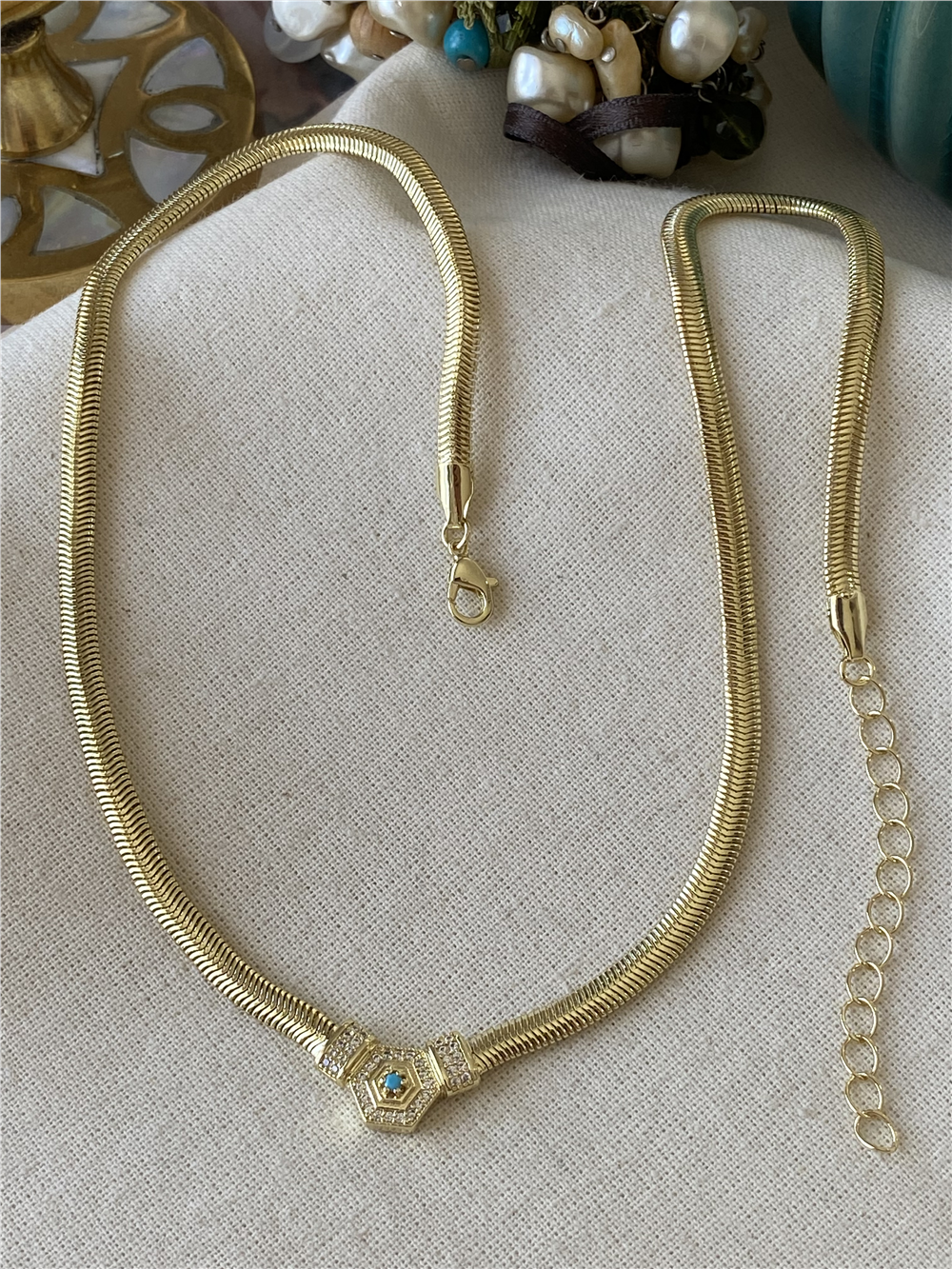 14K Worm Mavi Taşlı Altıgen Tasarım Kolye
