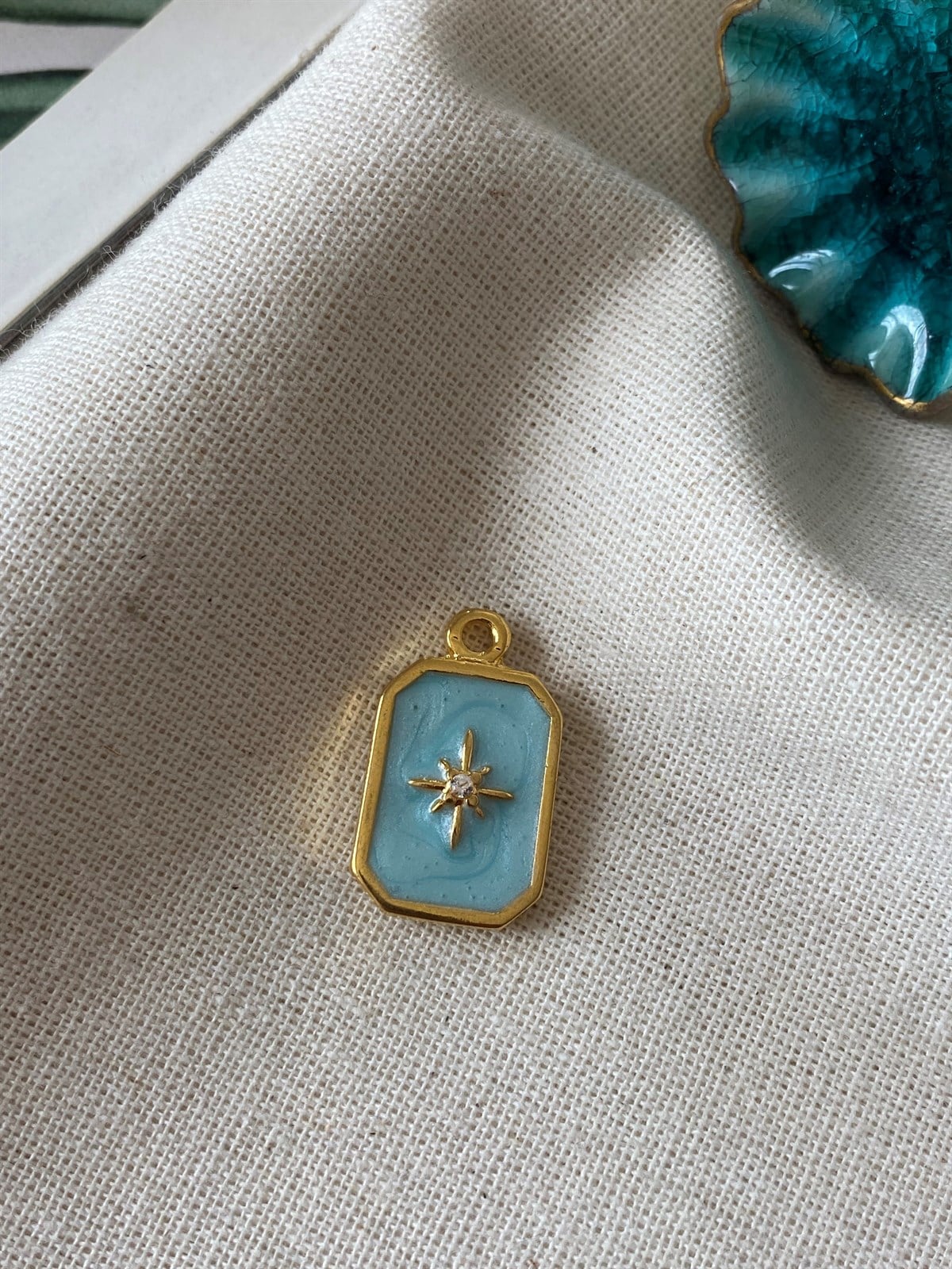 Açık Mavi Dörtgen Uç