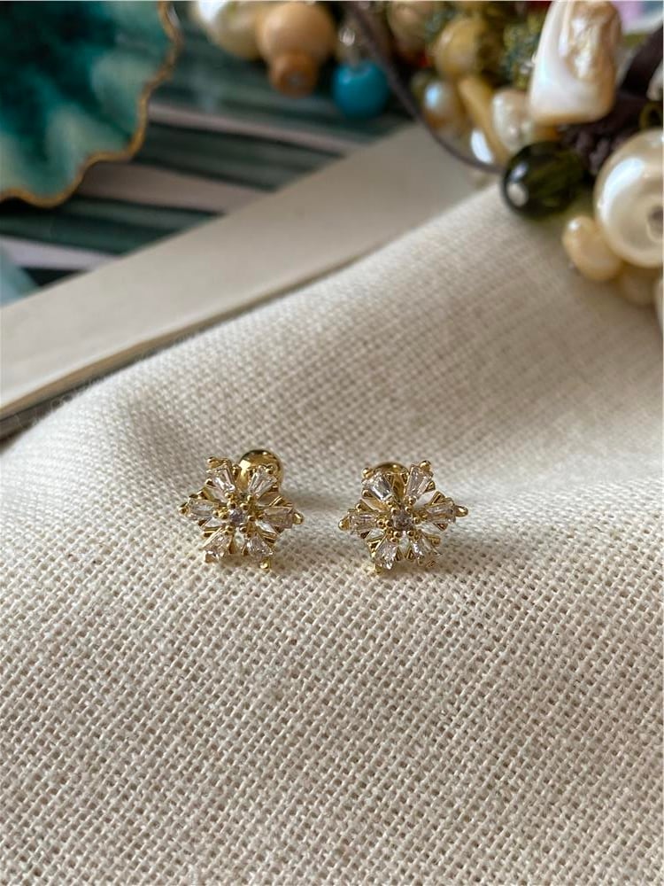 Baget Taşlı Çiçek Piercing
