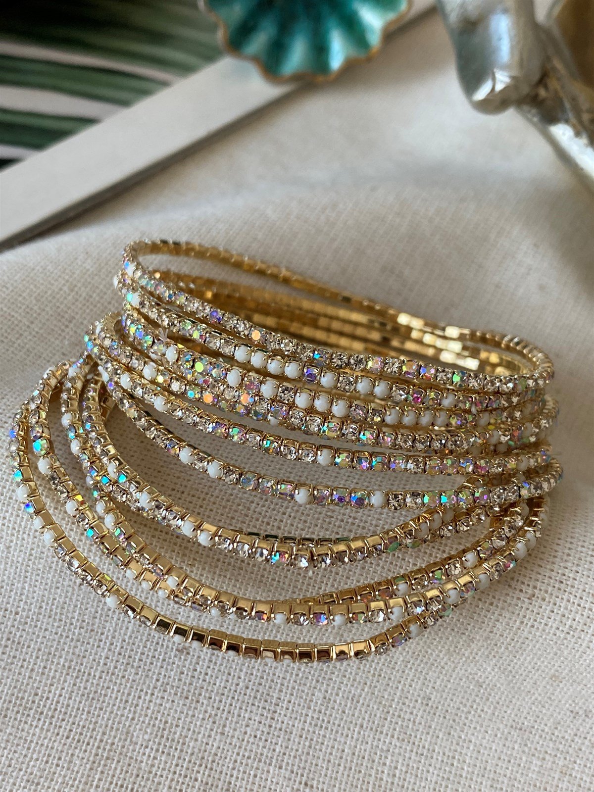 Beyaz Esnek Suyolu Bileklik