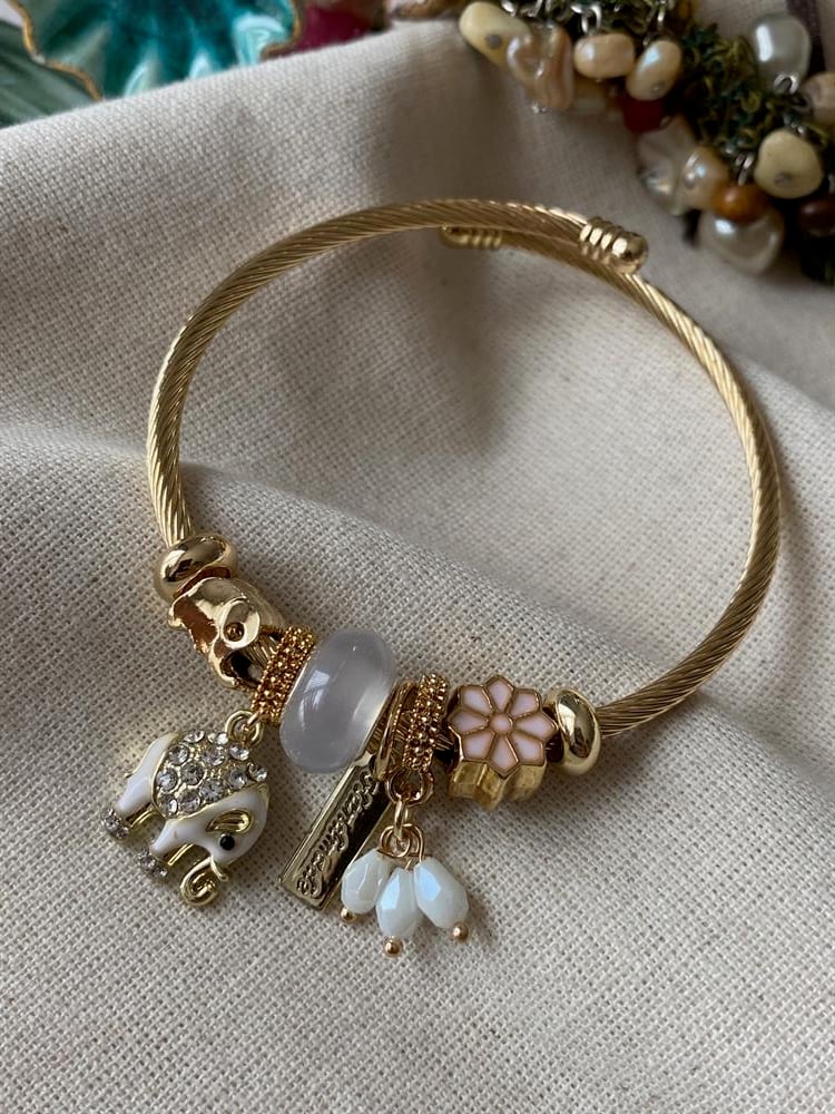 Beyaz Fil Charmlı Bileklik