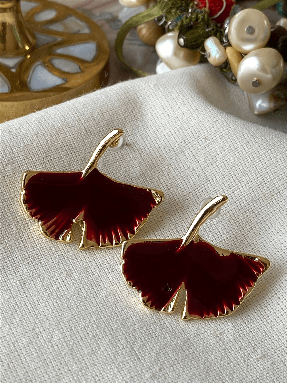 Bordo Mineli Ginkgo Yaprağı Küpe