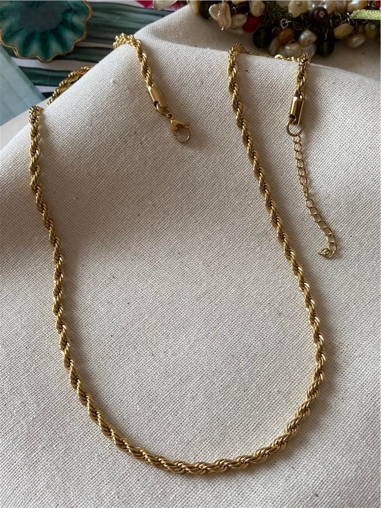 Çelik  4 mm Burgu Kolye 