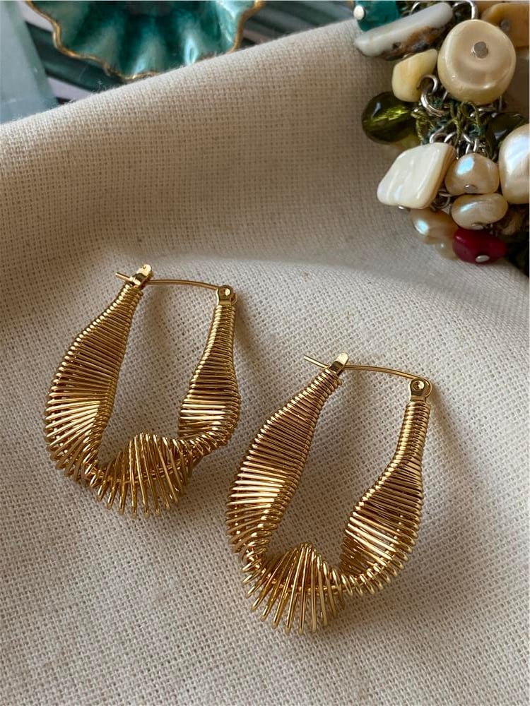 Çelik Ahenkli Dalgalar Küpe