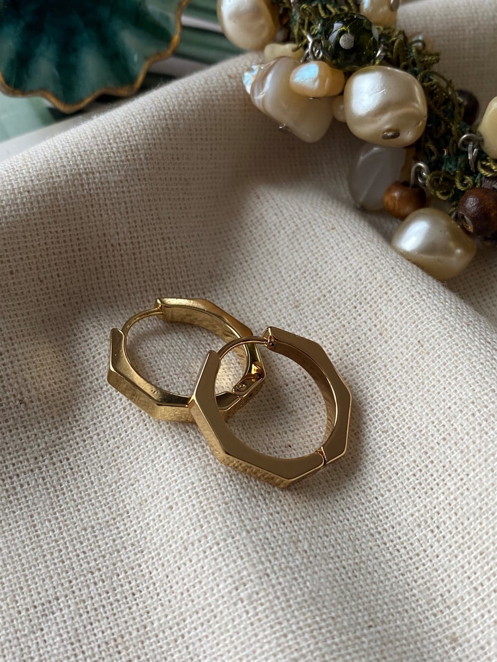 Çelik Altıgen Küpe