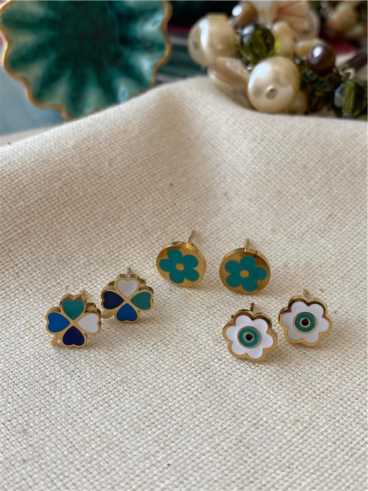 Çelik Altılı Mini Yoncalar Küpe