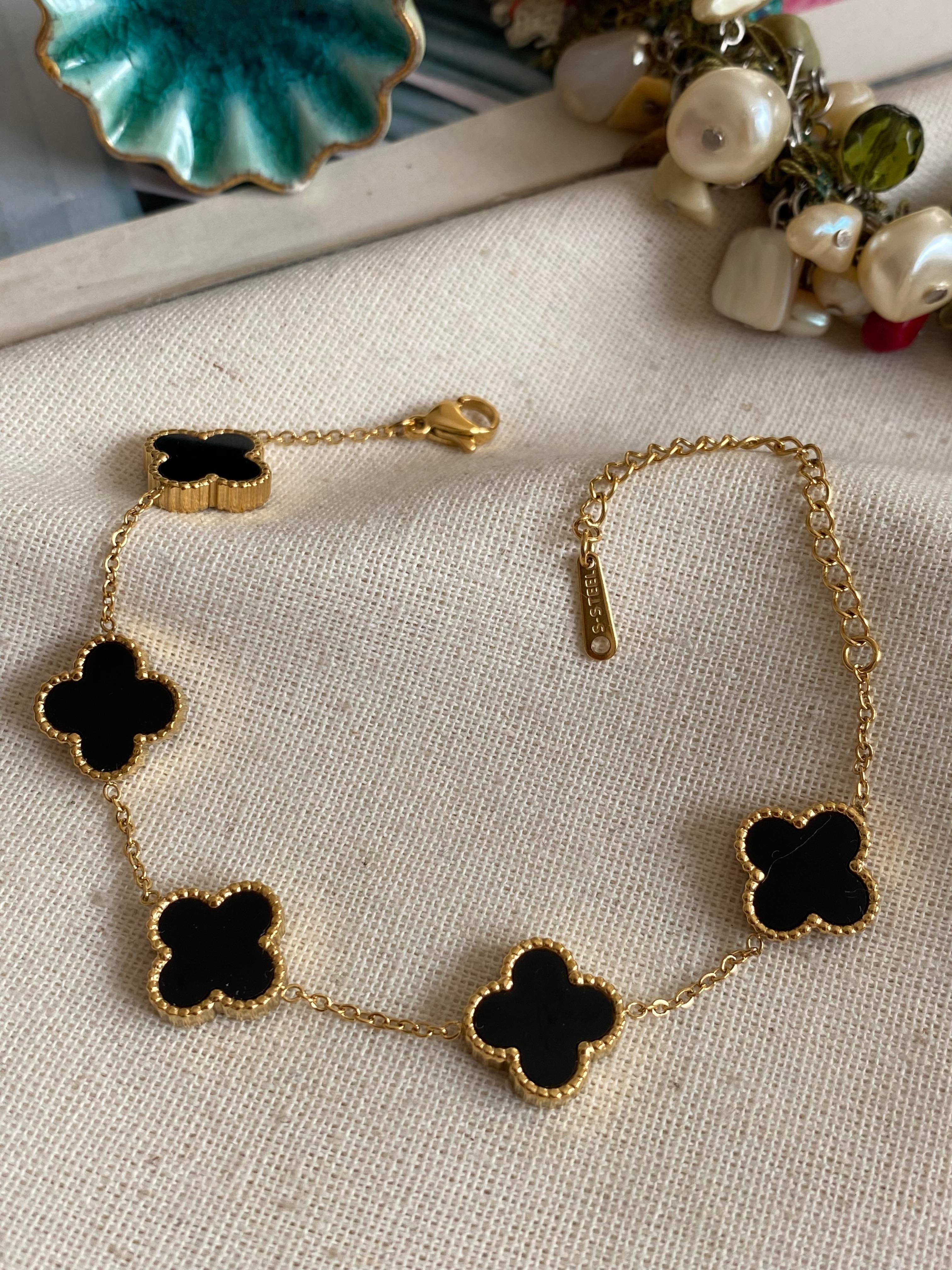 Çelik Beşli Siyah Yonca Bileklik