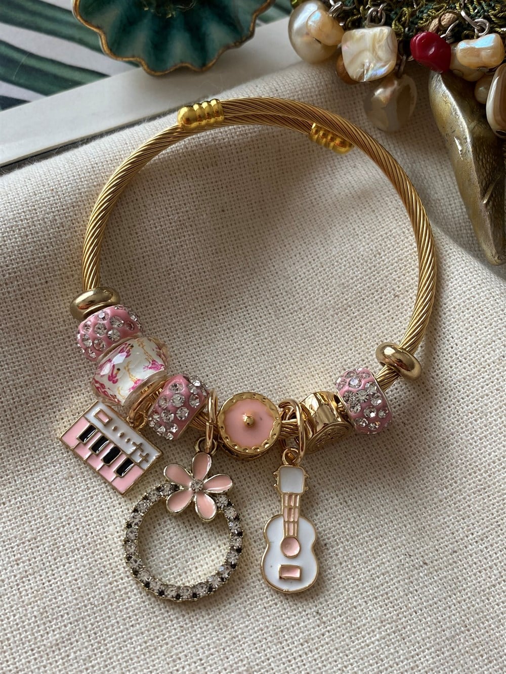 Çelik Beyaz Gitar Charm Bileklik