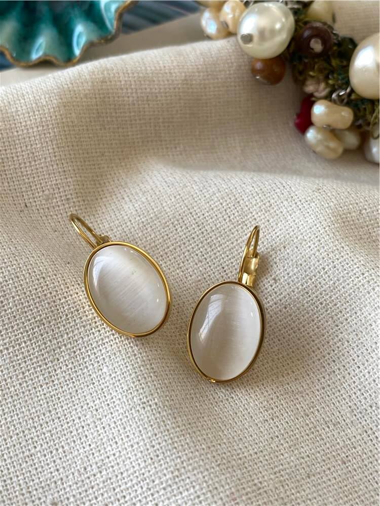 Çelik Beyaz Oval Küpe