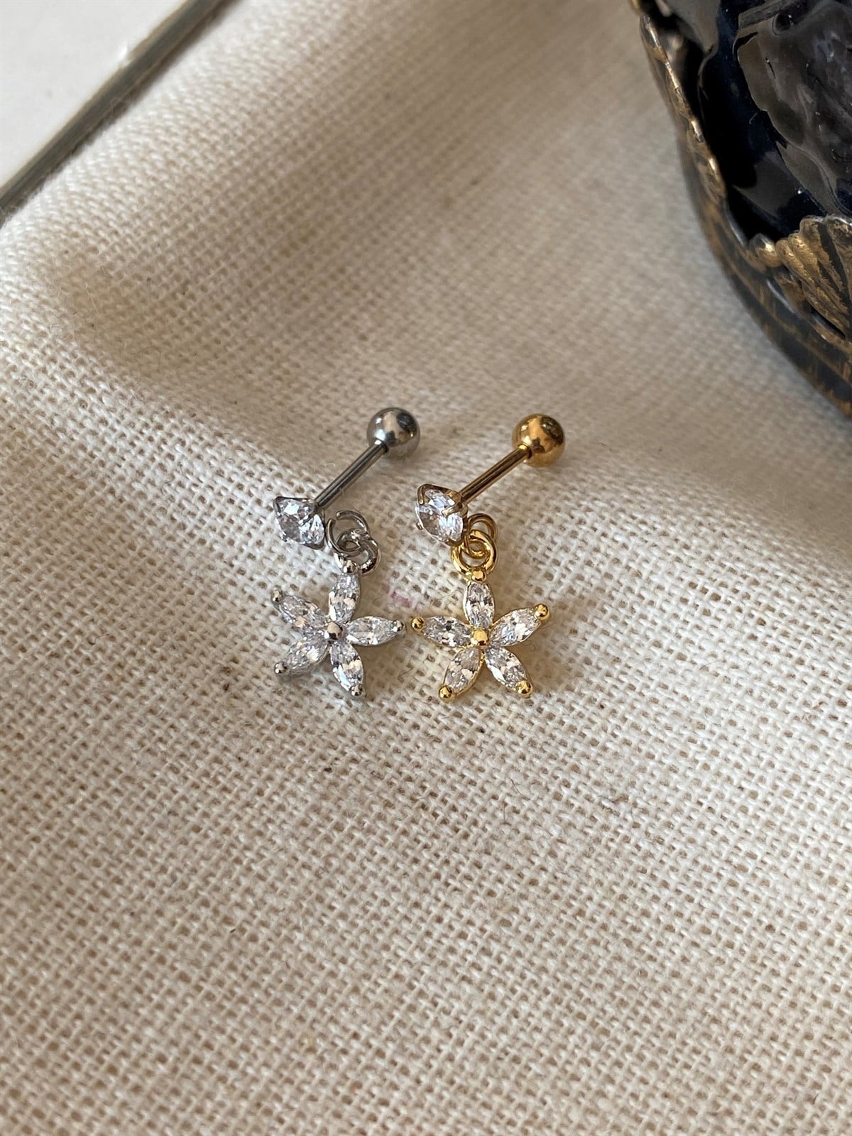 Çelik Çiçek Piercing