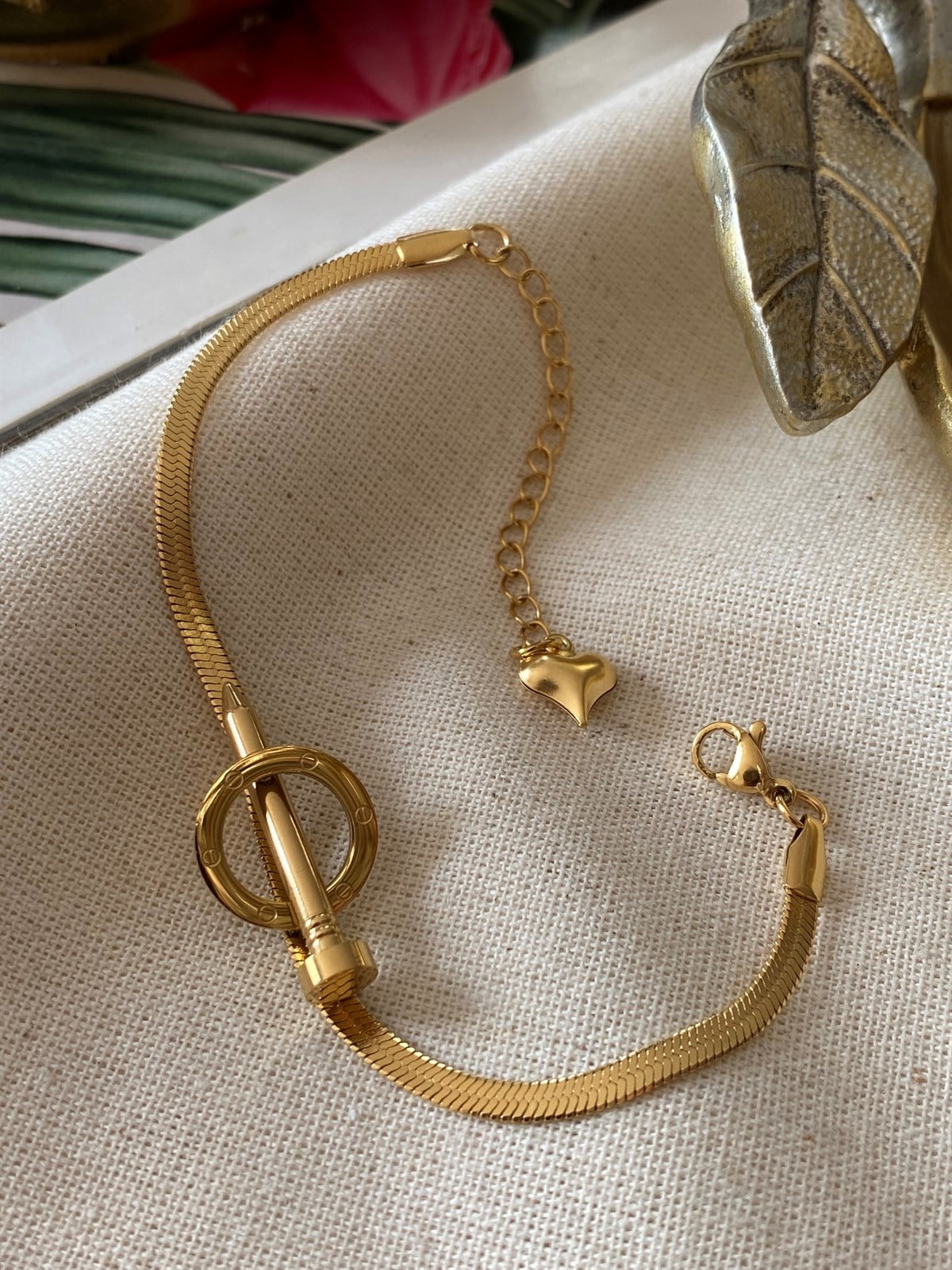 Çelik Çivi Bileklik