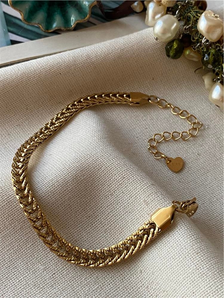 Çelik Desenli Örme Bileklik