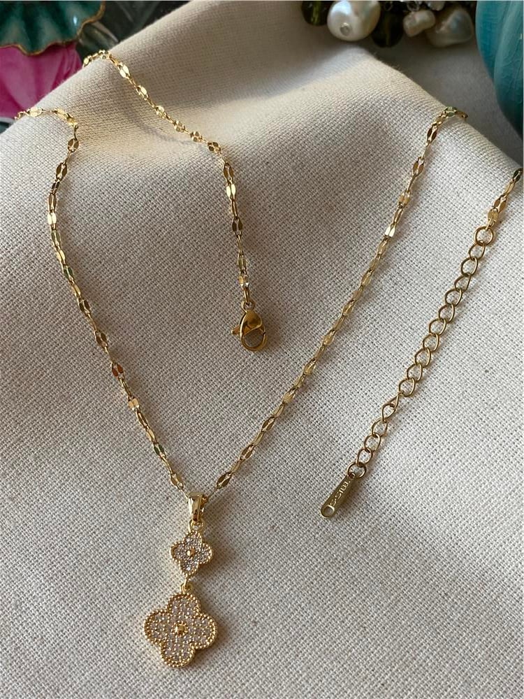 Çelik Gold Taşlı Luv Kolye