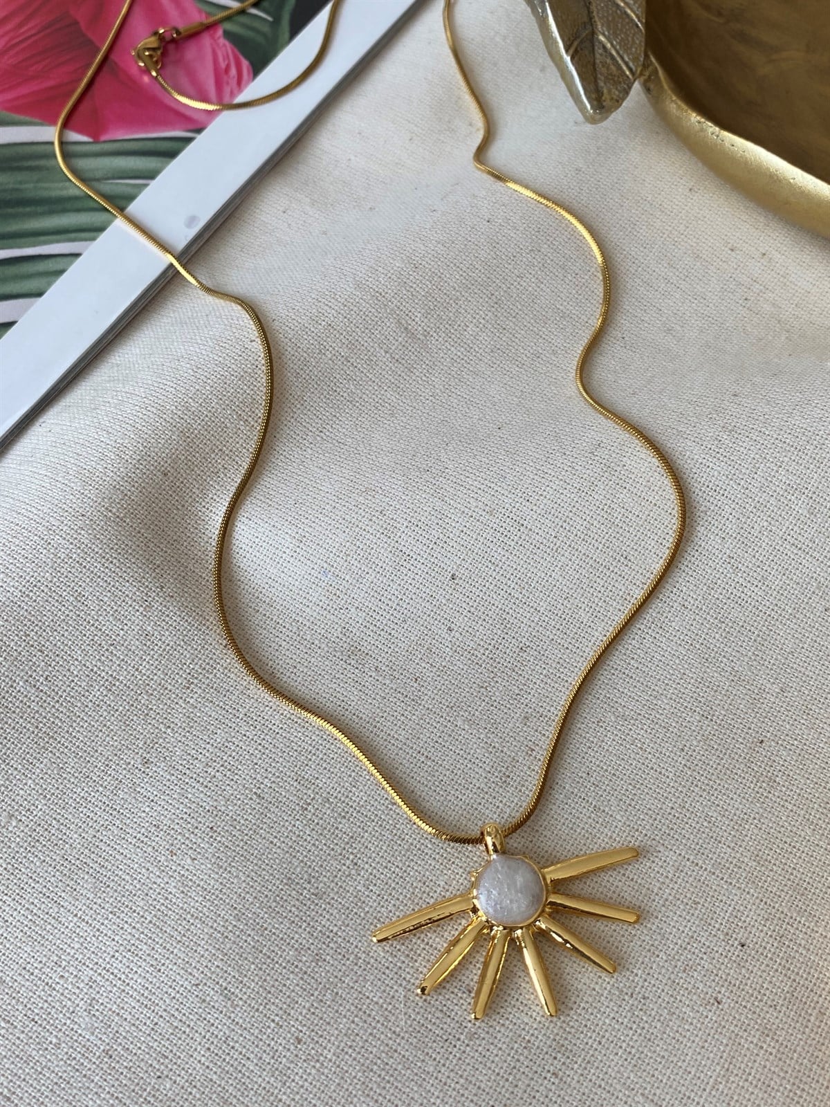 Çelik Güneş Tasarım Kolye