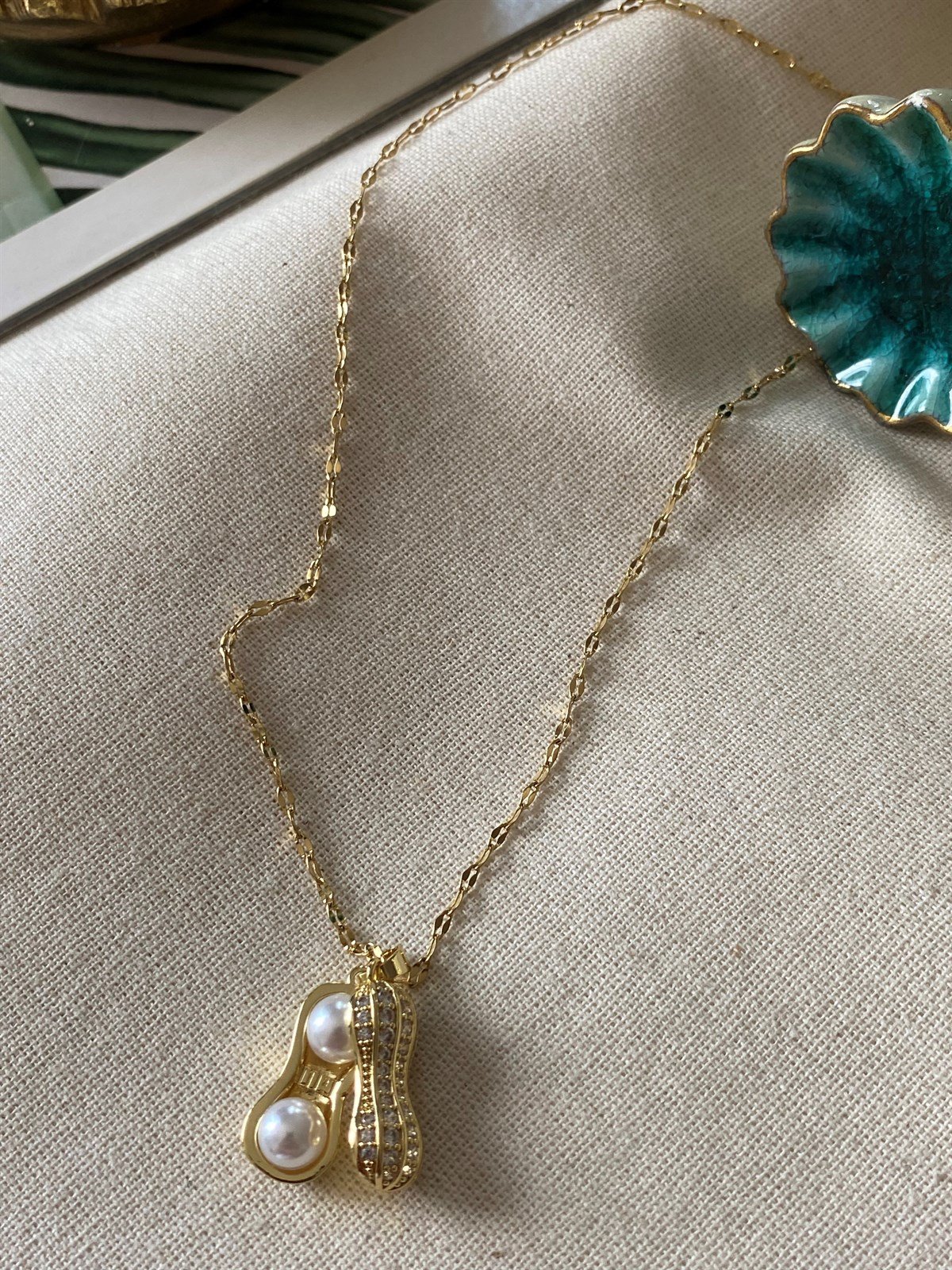 Çelik İncili Peanut Kolye