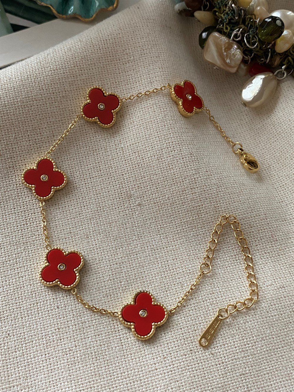 Çelik Kırmızı Luv Yonca Bileklik