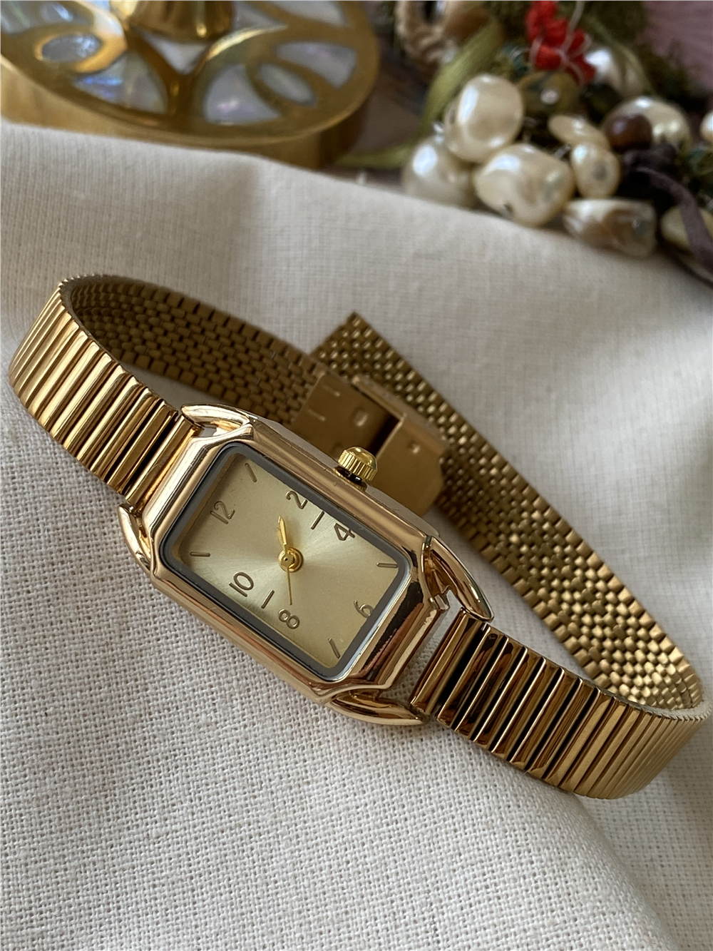 Çelik Kordon Gold Kadranlı Vintage Model Kol Saati