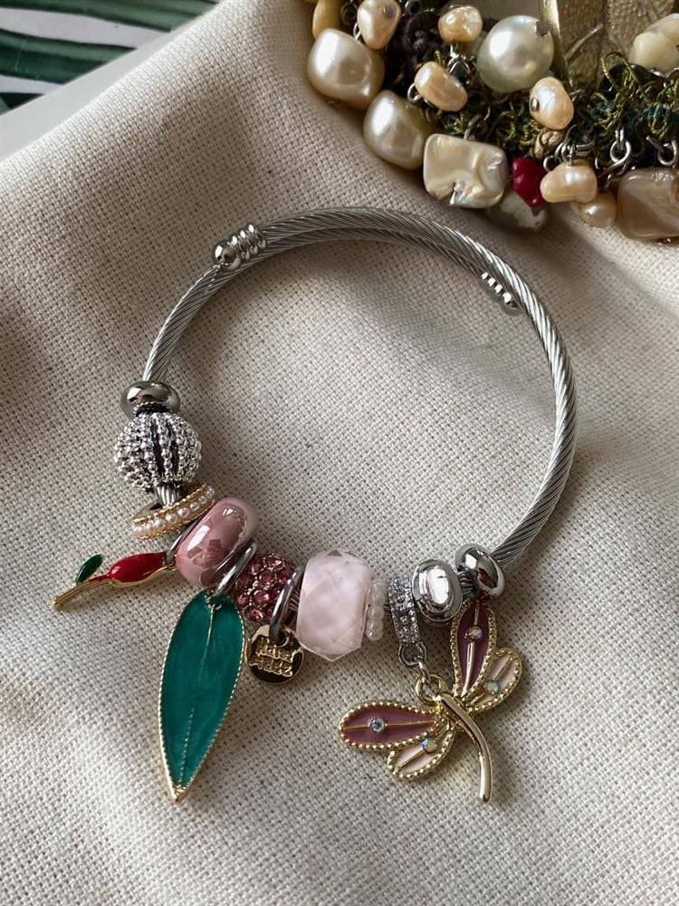 Çelik Kordonlu Yaprak Charmlı Bileklik