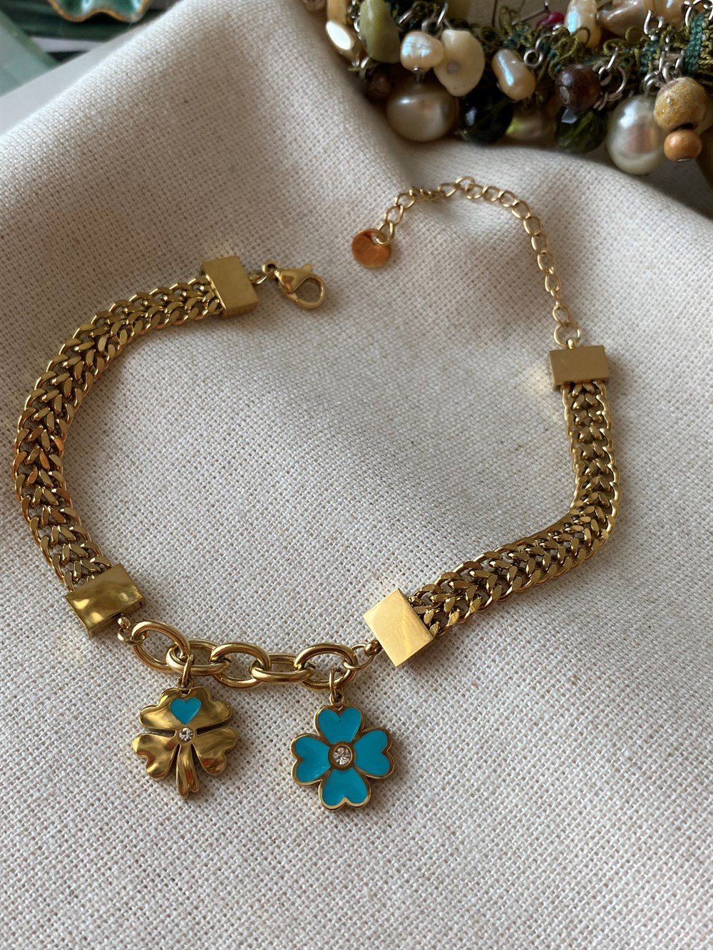 Çelik Mavi Çiçekli Bileklik