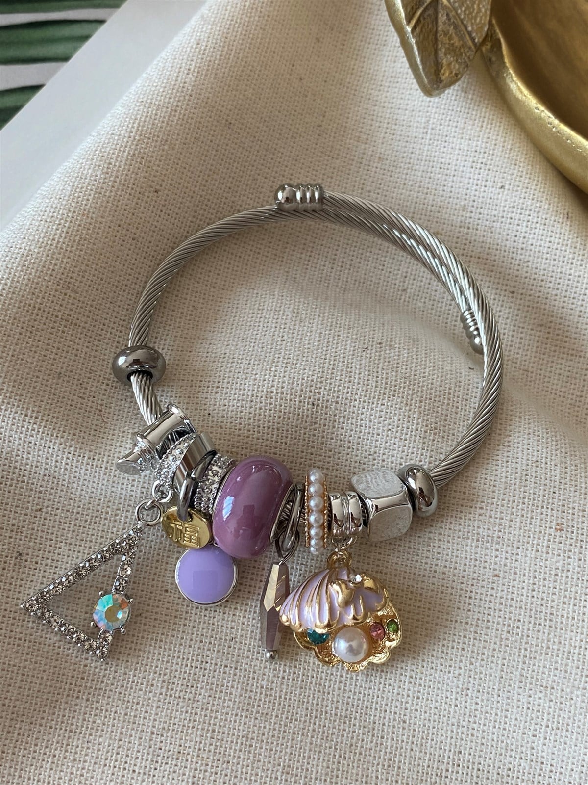 Çelik Mavi Üçgen Charmlı Bileklik