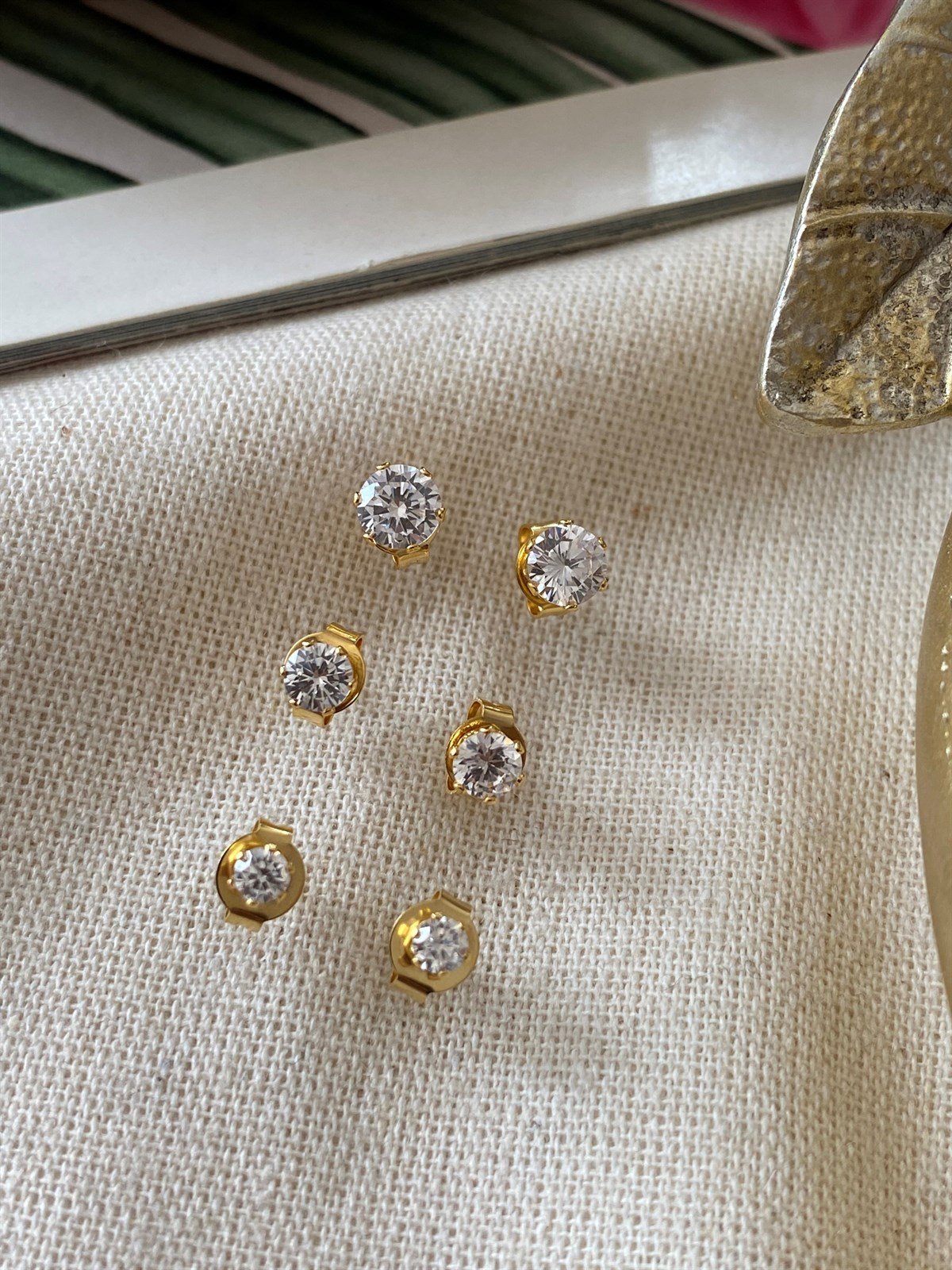 Çelik Minimal Tektaş Küpe