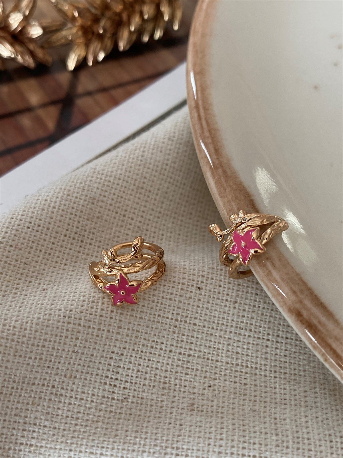 Çelik Pembe Çiçek Kıkırdak Küpe
