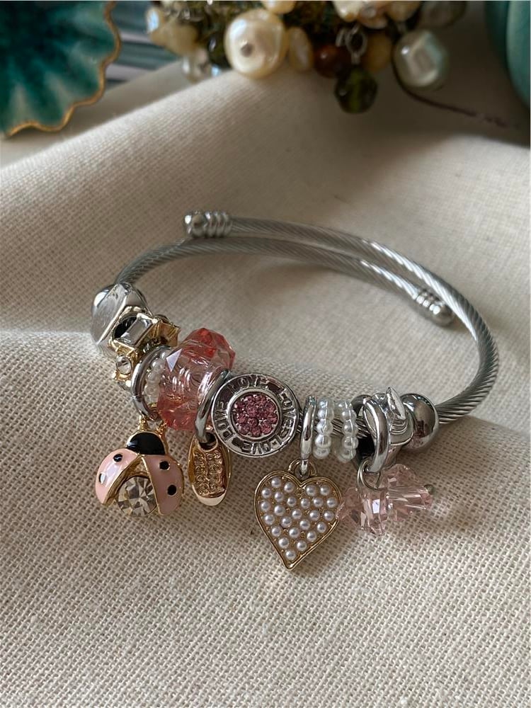 Çelik Pembe Uğur Böceği Charmlı Bileklik