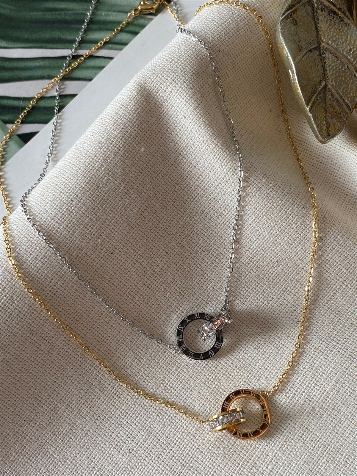 Çelik Roma Geçmeli Kolye 