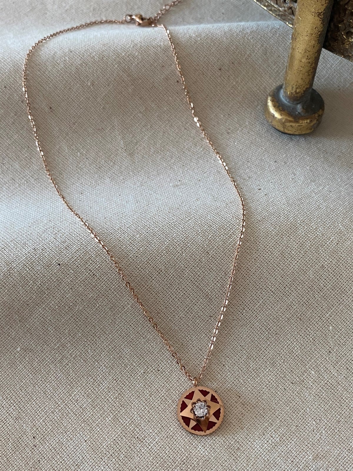 Çelik Rose Taşlı Yıldız Kolye